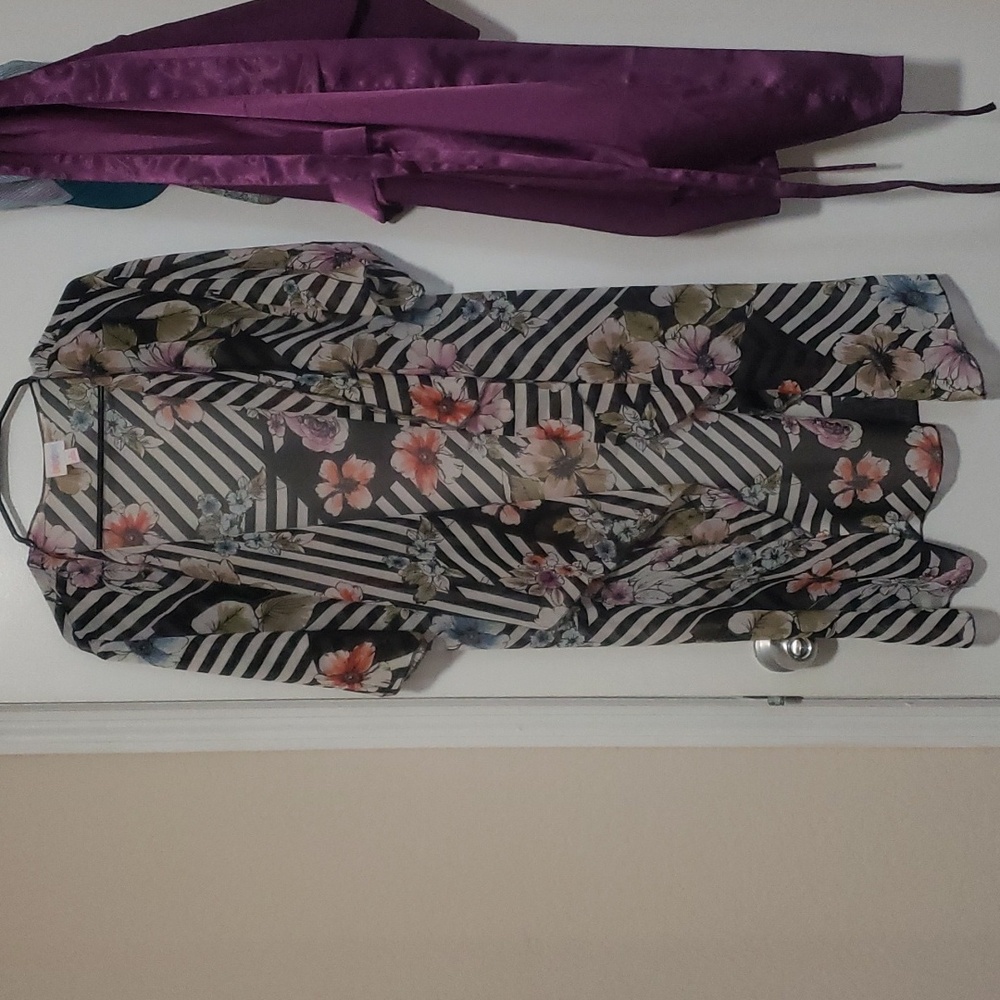 Lularoe Striped floral Shirley kimono